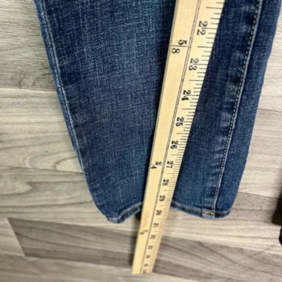 American Eagle Outfitters Skinny Jeans Womens 4 Blue Distressed Stone Wash Denim - Picture 2 of 12